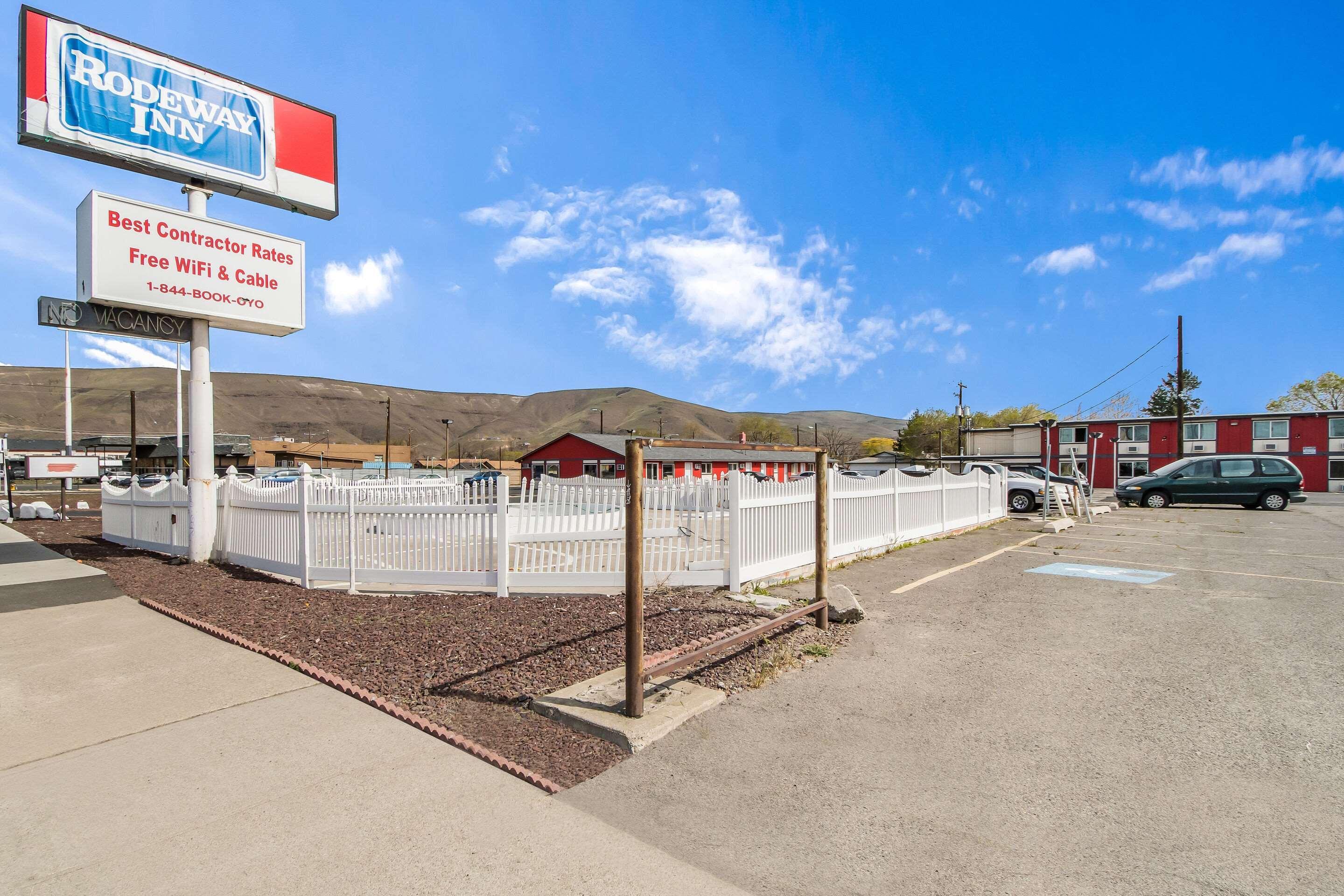 OYO Hotel Yakima North - Sunshine Exterior foto